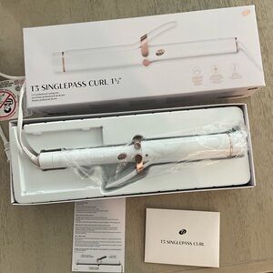 T3 Singlepass Curl 1.5” Professional Curling Iron